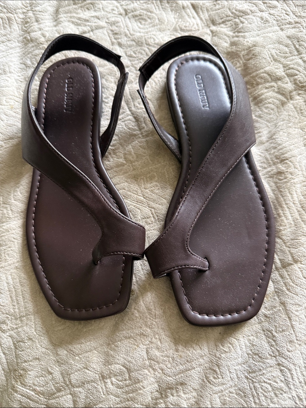 Old Navy Dark Brown Women’s Slingback Toe-Loop Sandals